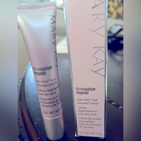 Mary Kay Volu-Firm Eye Renewal Cream - Picture 1 of 1